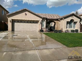 11904 Roaring River Ave, Bakersfield, CA 93311