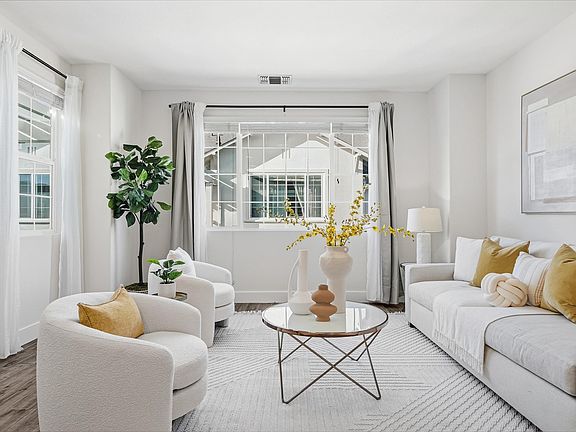 5th image of 37629 Breakers Rd