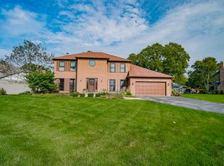 2627 Newport Dr, Naperville, IL 60565