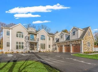 28 Winchester Dr, Lexington, MA 02420