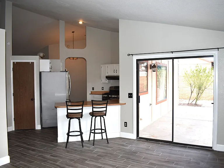 3547 Briarwood Dr — Photo 6