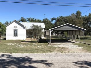 162 N 3rd St, Harper, TX 78631