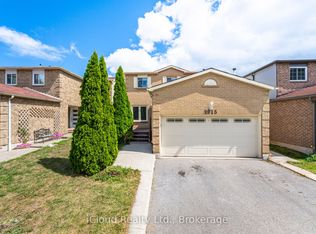 2015 Shay Dr #LVL, Pickering, ON L1X 1Y1