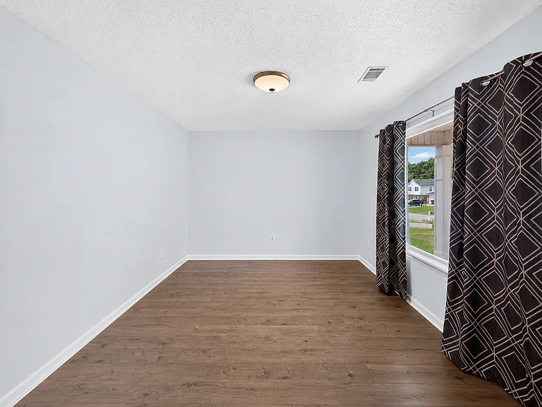 4810 Golden Leaf Ln — Photo 5