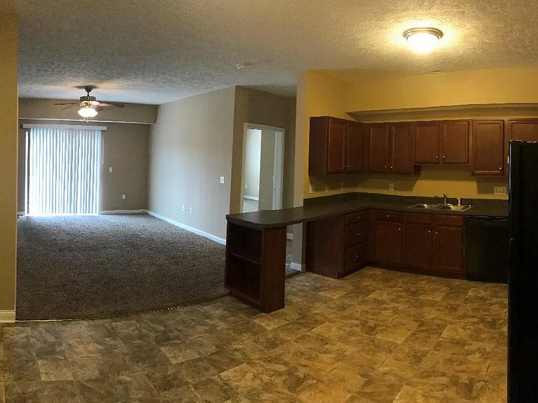 401 Pleasant Meadow Blvd — Photo 2