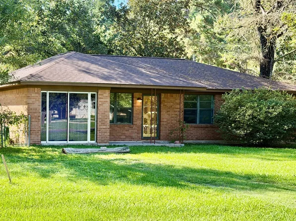 101 Oak St, Dayton, TX 77535