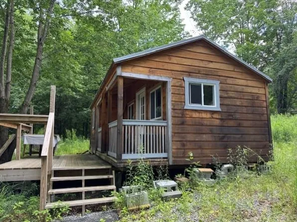 1375 North Hill Road, Montgomery, VT 05471