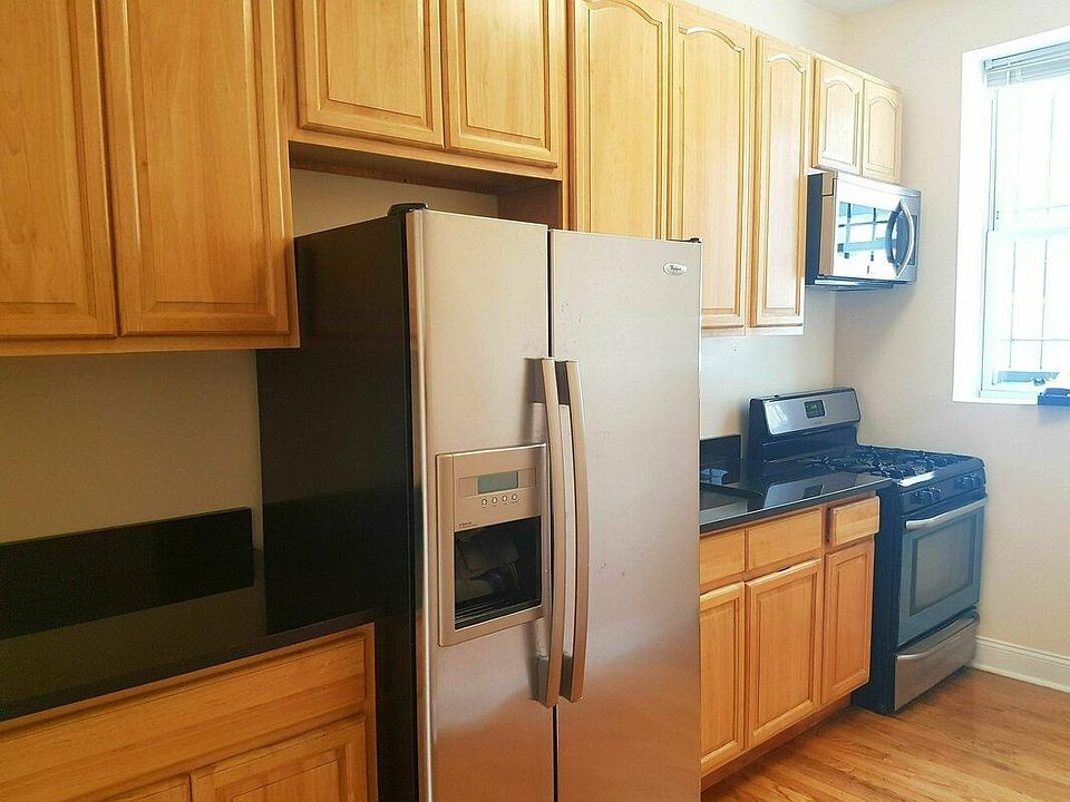 1st image of 798 Nostrand Ave #2