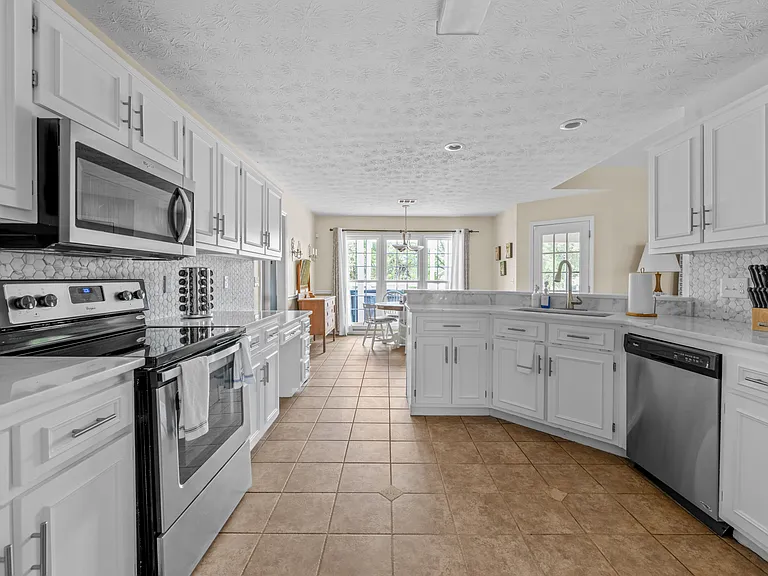 Loblolly Ln — Photo 23