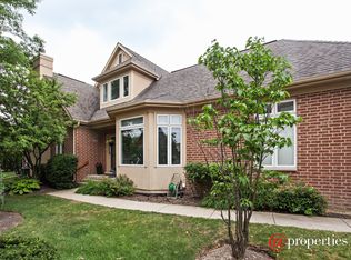 2537 Windrush Ln, Northbrook, IL