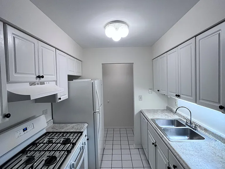 1317 E Turtle Creek Cir #D — Photo 5