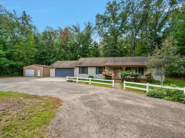 636 Wilderness Dr, Alger, MI 48610