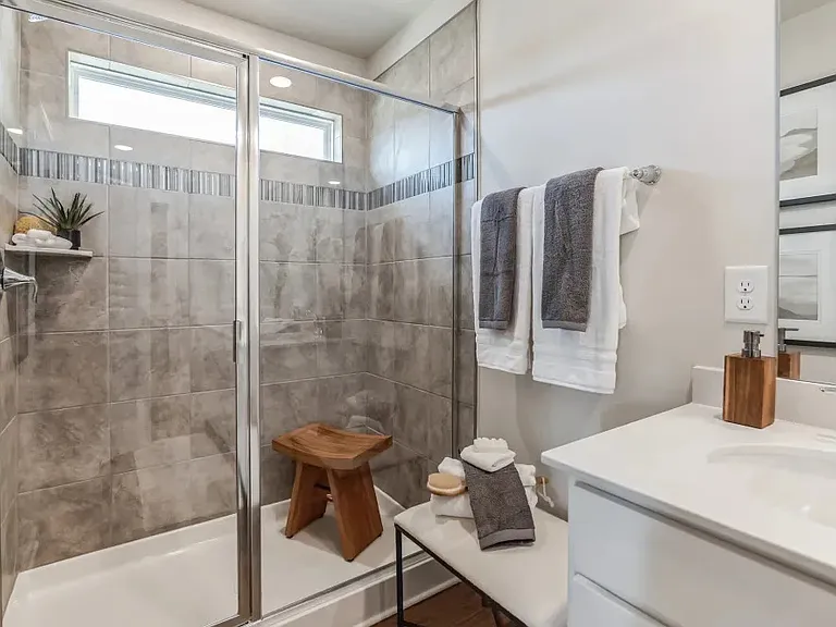 L Attitude 34 Dillard Creek — Photo 12