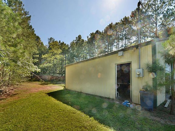 4th image of 3435 Albert Pike Rd