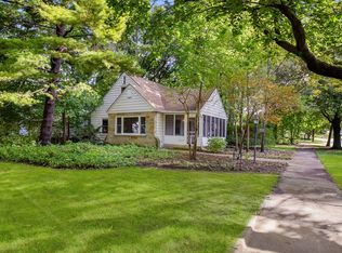 244 S Elmwood Dr, Aurora, IL 60506