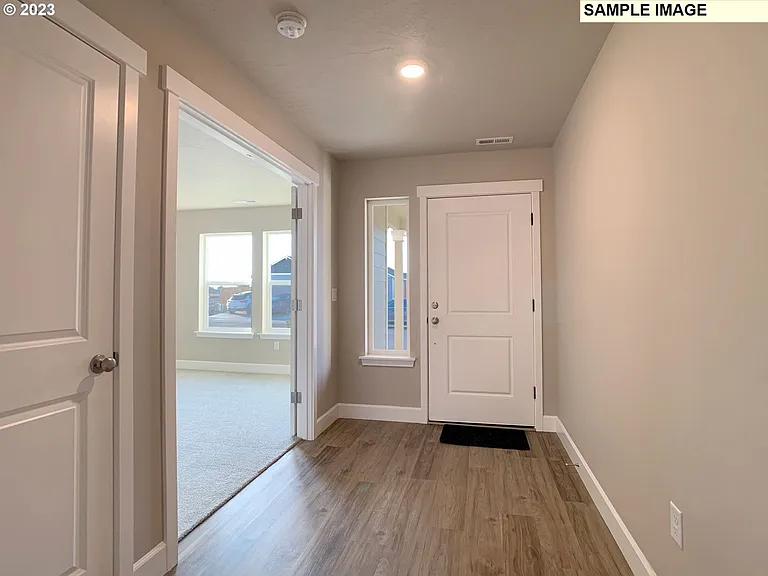 539 E Rosa Ave — Photo 28