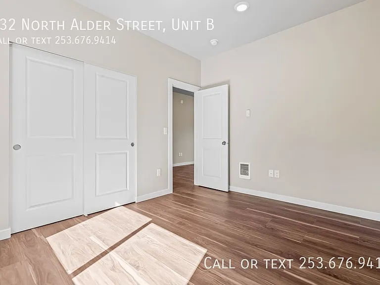 932 N Alder St #B — Photo 9