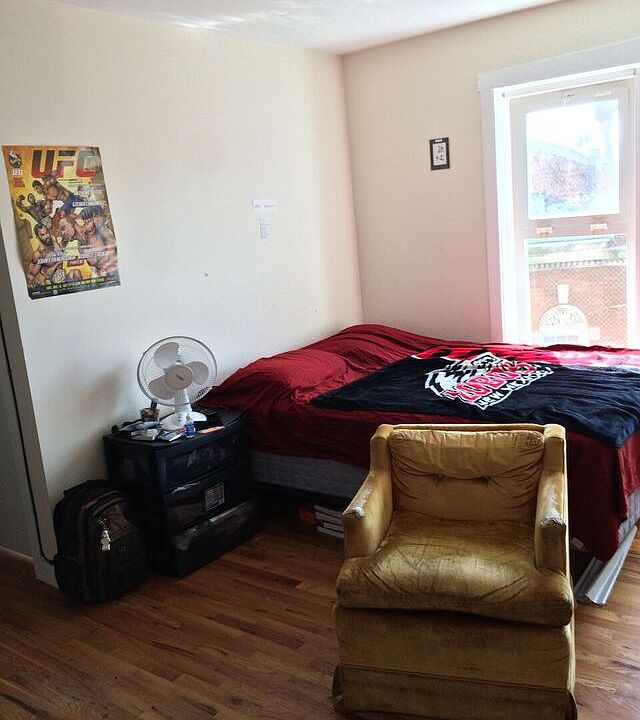2nd image of 7450 N Greenview Ave APT 56