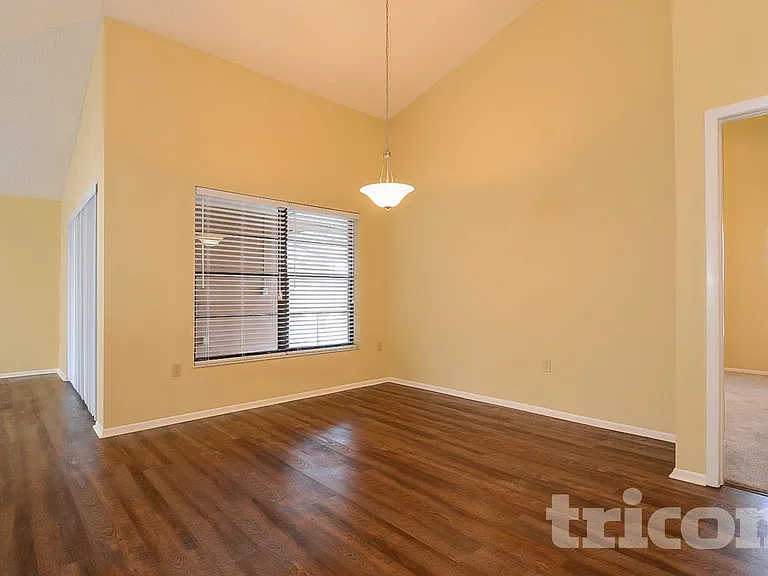 3699 Chatham Dr — Photo 4