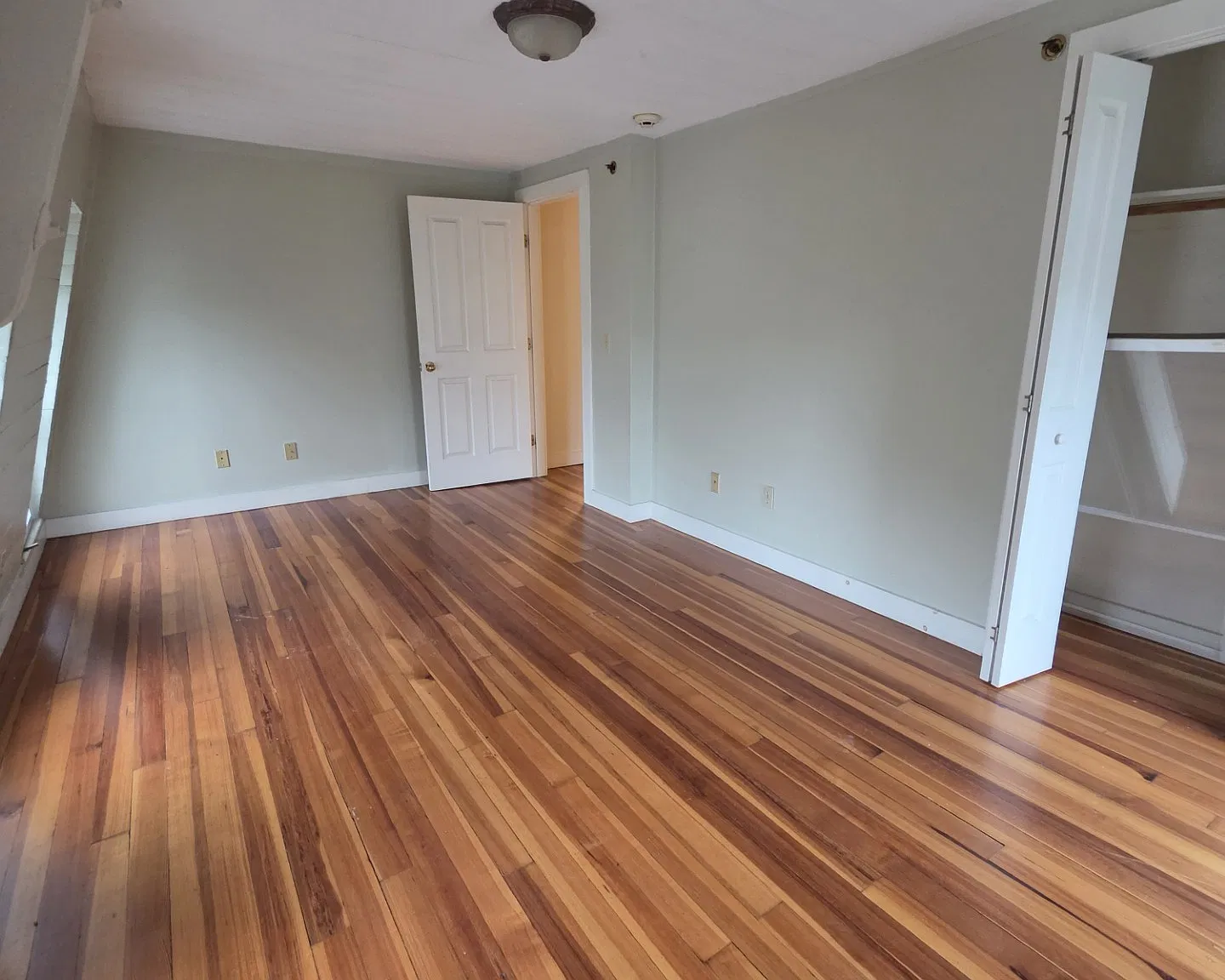 2 bed, $1,600 — Photo 4