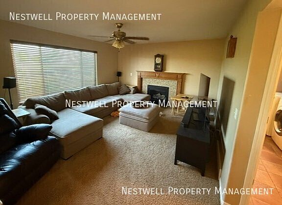 3rd image of 8863 N Franklin Dr