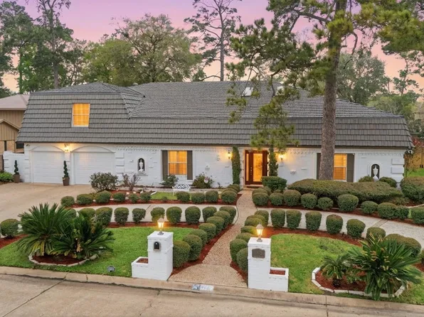 6015 Pebble Beach Dr, Houston, TX 77069