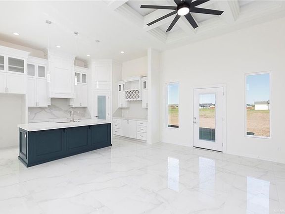 2nd image of 2618 Kingdom Dr