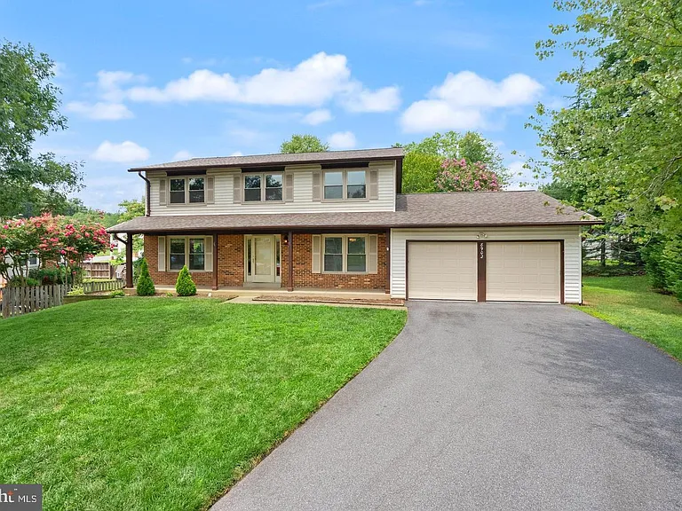 8902 Huxley Ct — Photo 31