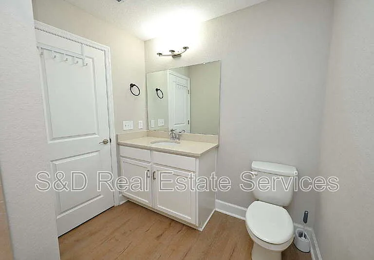 4435 Lake Hancock Rd — Photo 24