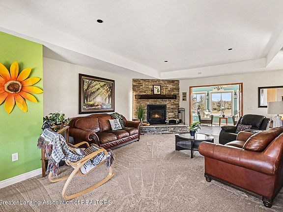3rd image of 6206 Mallard Dr