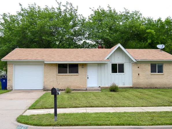 5729 Emerson Dr, Watauga, TX 76148