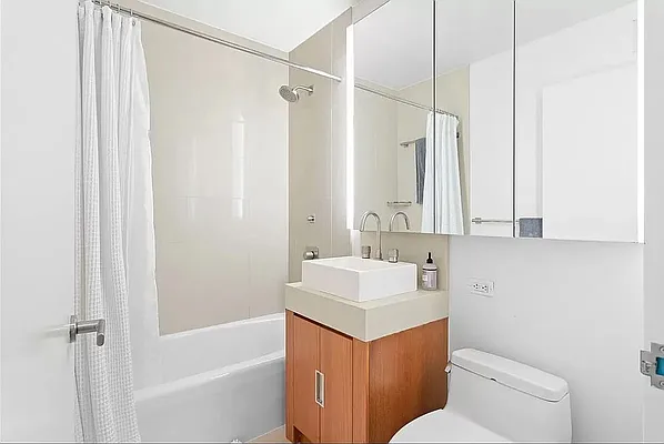 Rented by Oxford Property Group | media 25