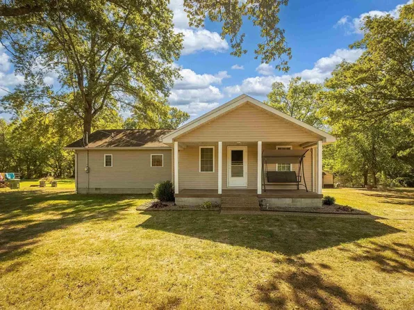 403 E South Ave, Bluford, IL 62814