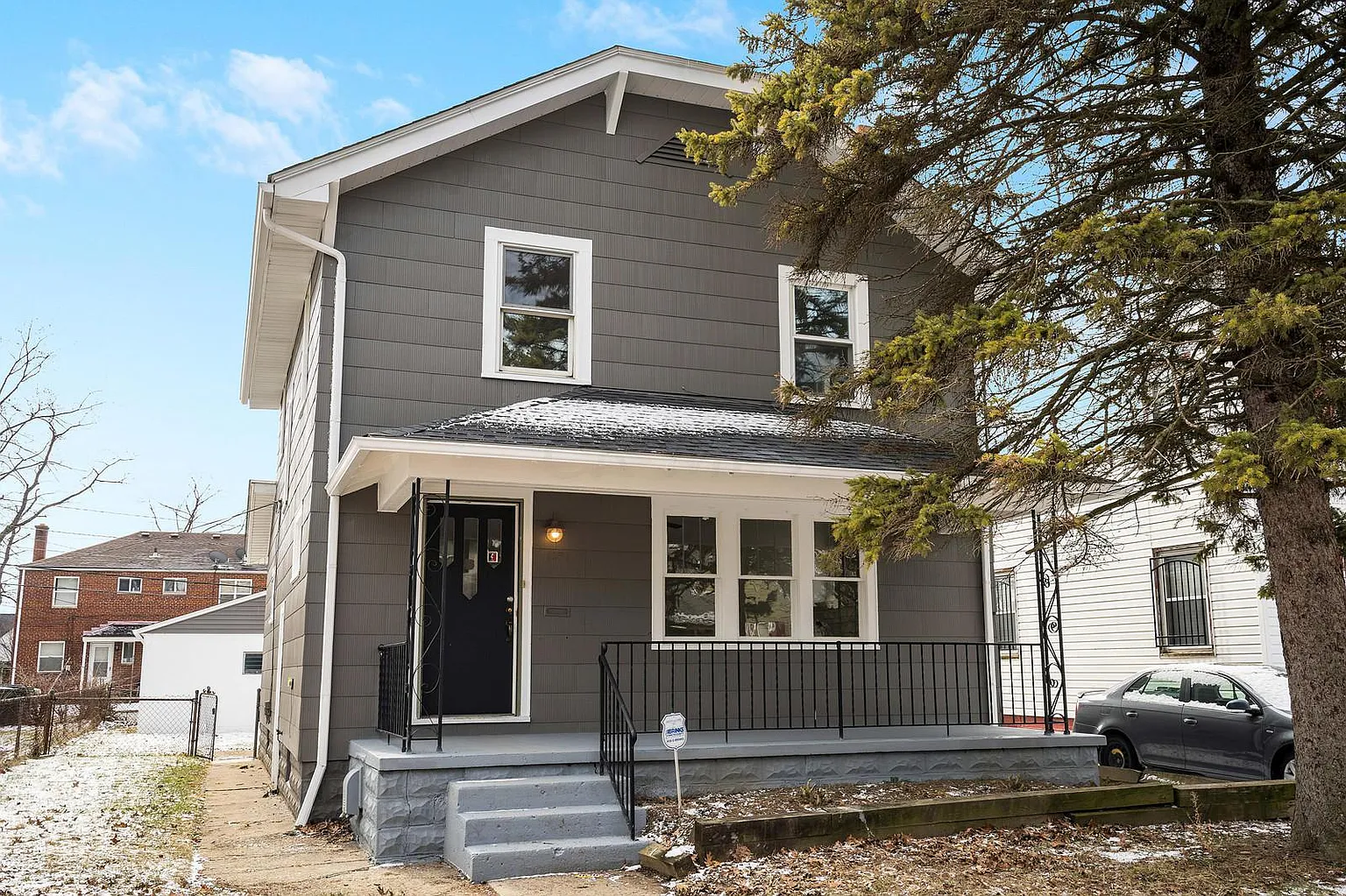 1391 E Maynard Ave photo 1