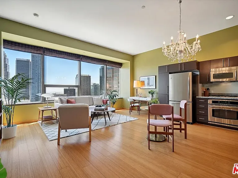 1100 Wilshire Blvd — Photo 9