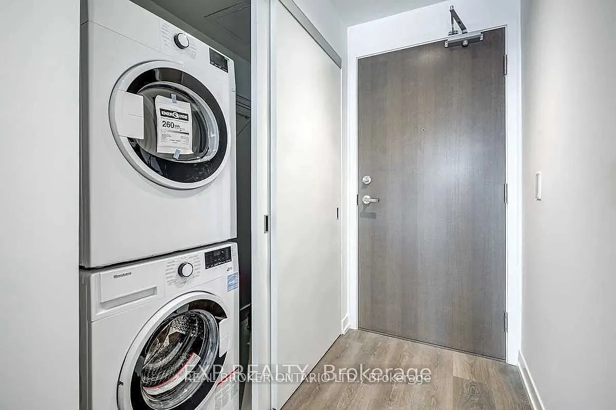 1 bed, $2,300 — Photo 1