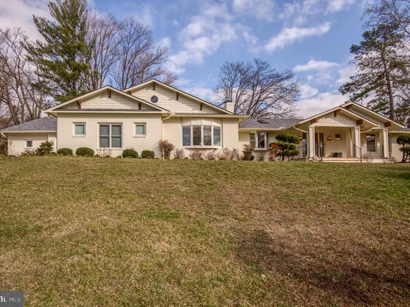 2615 Oak Valley Dr, Vienna, VA 22181