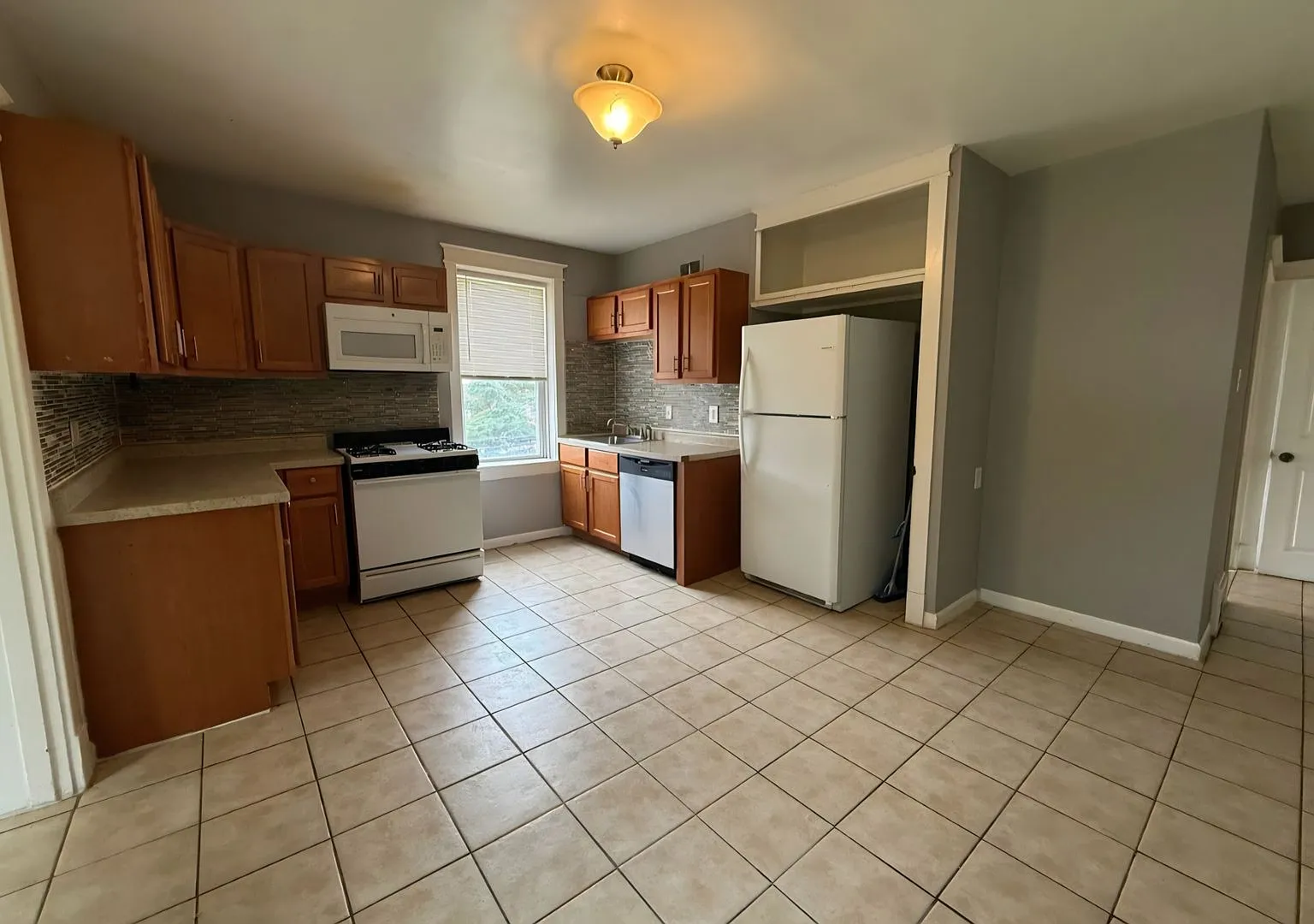 5530 Louisiana Ave — Photo 1