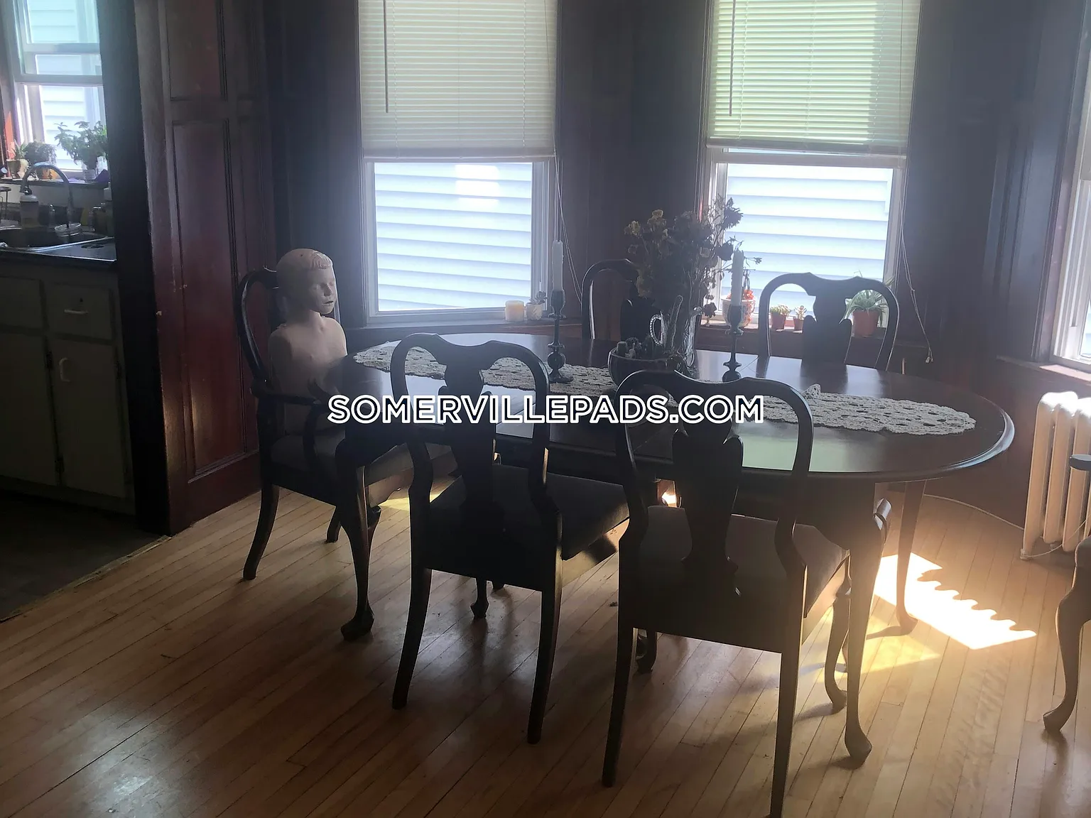 5 bed, 9999 sqft, $5,910 — Photo 2