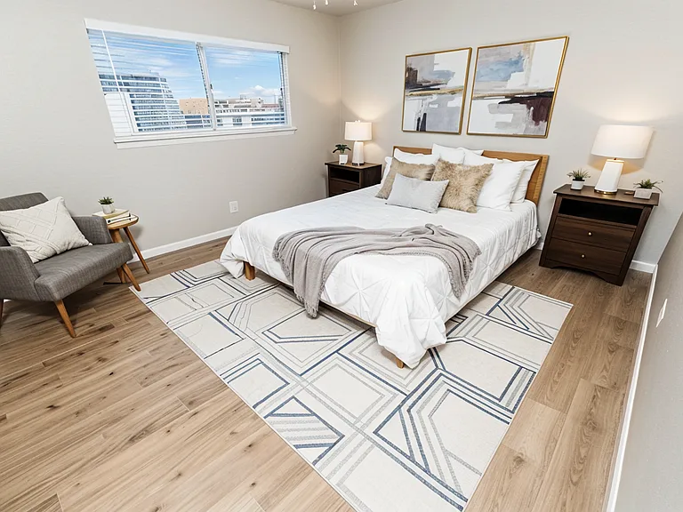 South Point Apartments — Photo 19