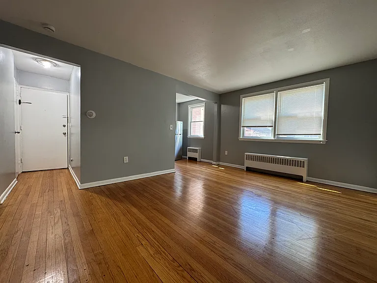 7 Norfolk St #B4 — Photo 4