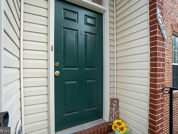 2nd image of 2561 James Monroe Cir