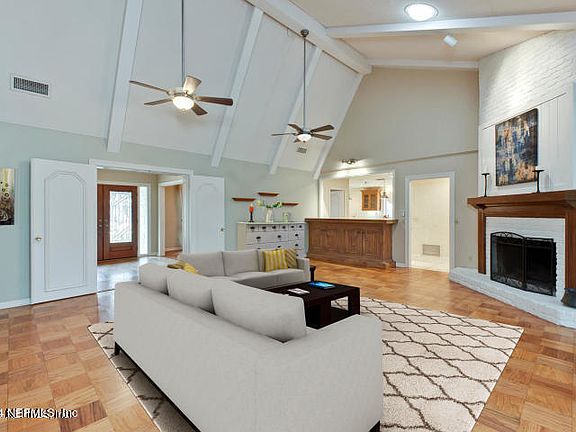 3rd image of 2329 MILLER OAKS Drive S