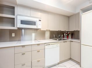 111 Elizabeth St #951, Toronto, ON M5G 1P7