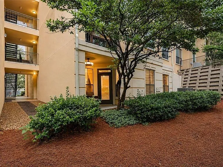 3777 Peachtree Rd NE #1105 — Photo 18
