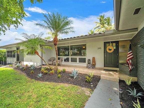 3rd image of 245 Calle Grande Dr