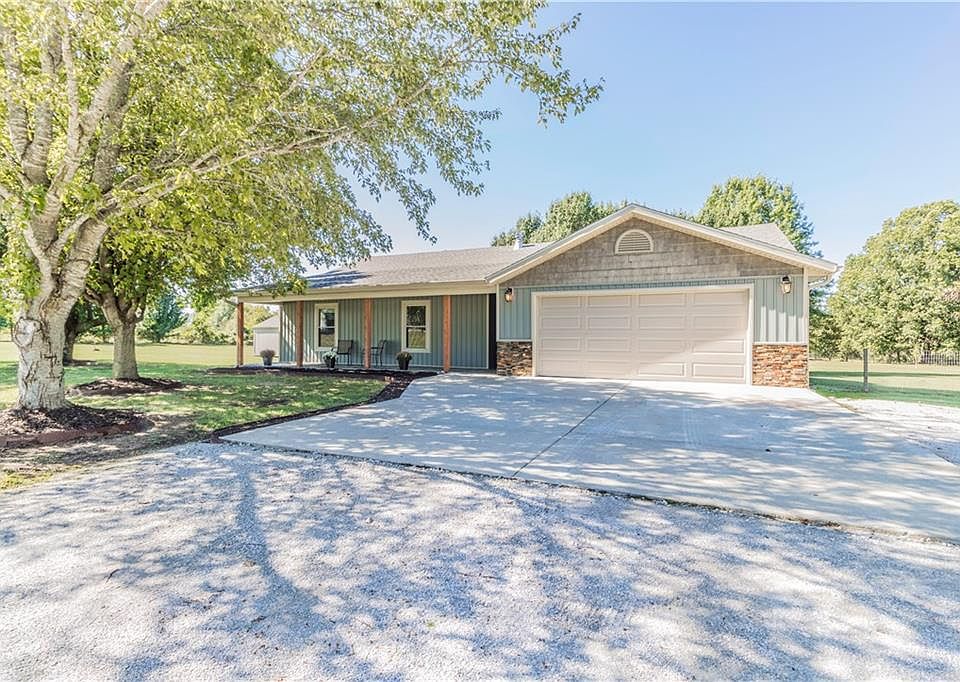 1402 Little Flock Dr, Little Flock, AR 72756 Zillow