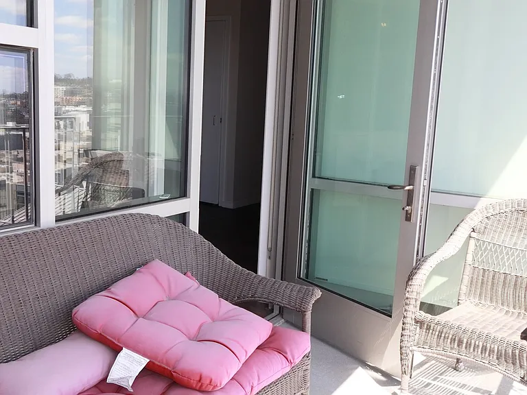 321 10th Ave #1505 — Photo 33