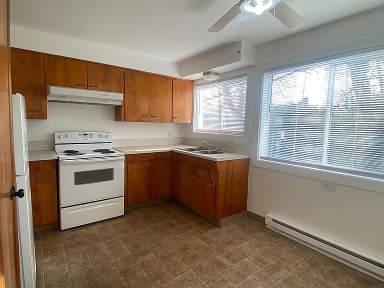 1272 Ruge St NW — Photo 5