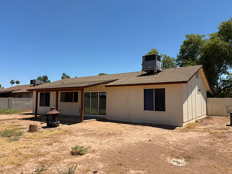 3672 W Oakland St — Photo 40